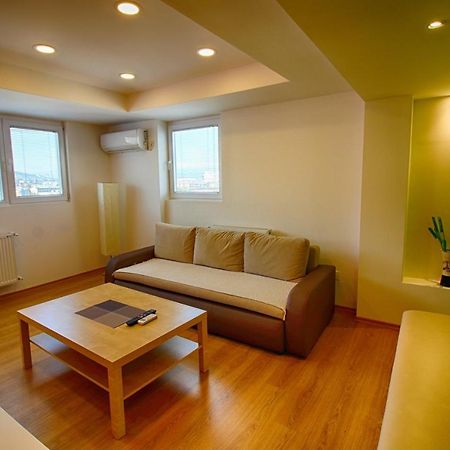 Premium 4U - City Center 50M2 - Skopje Ngoại thất bức ảnh